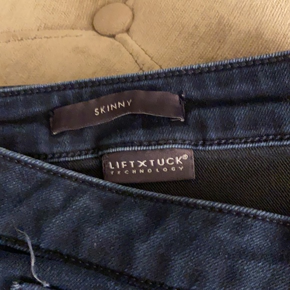 Chicos liftxtuck skinny jeans - Picture 3 of 6